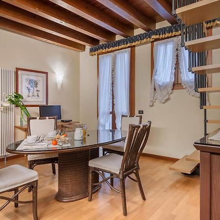 Palazzo Brando - Living Apartments Treviso Exterior photo