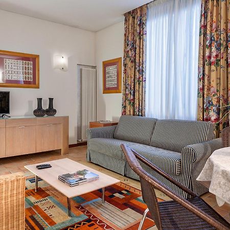 Palazzo Brando - Living Apartments Treviso Room photo