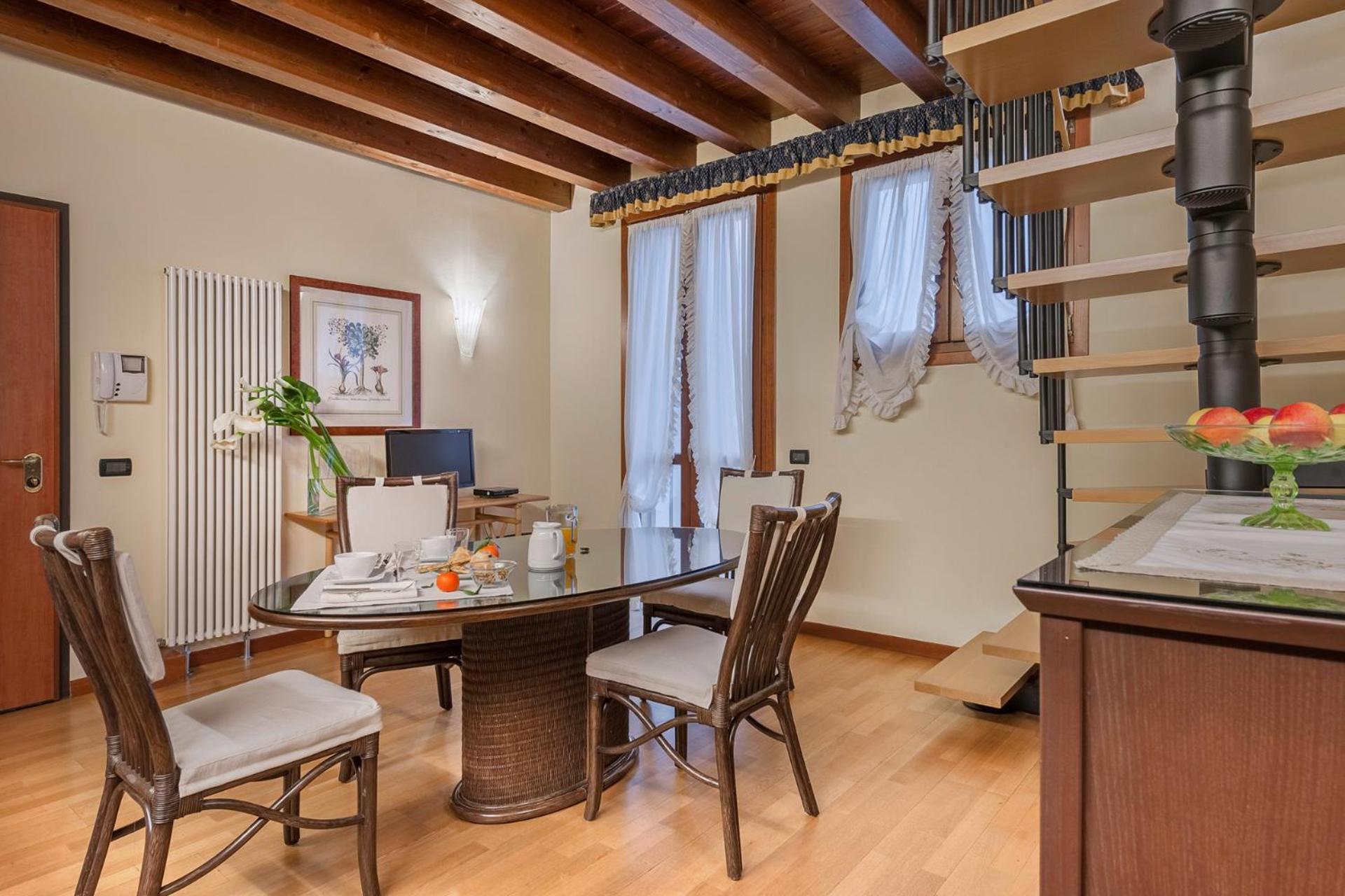 Palazzo Brando - Living Apartments Treviso Exterior photo