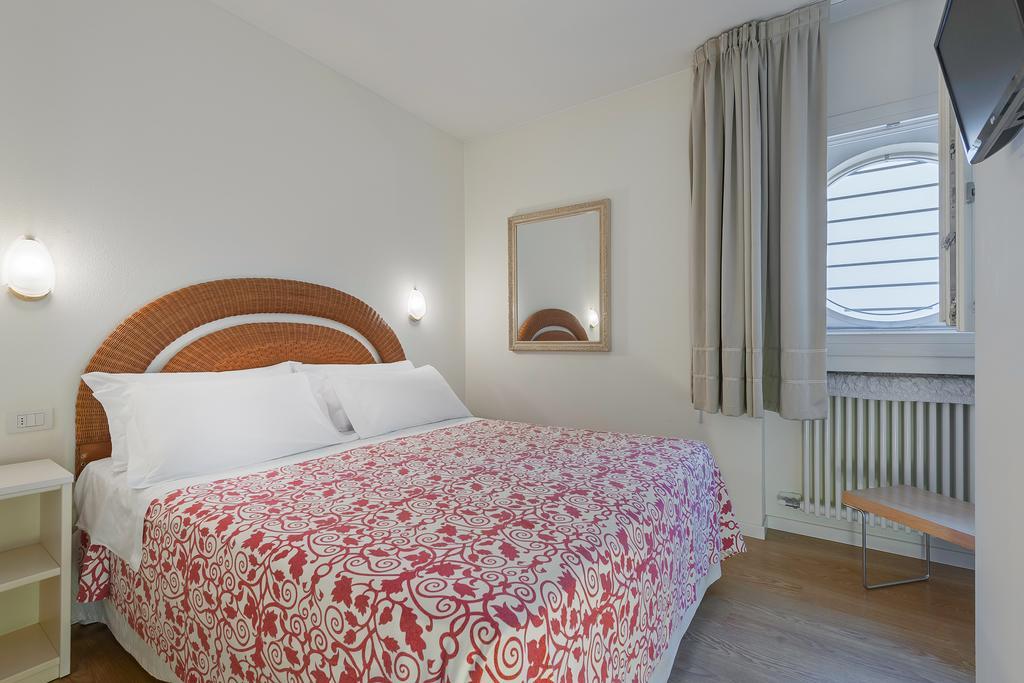 Palazzo Brando - Living Apartments Treviso Room photo
