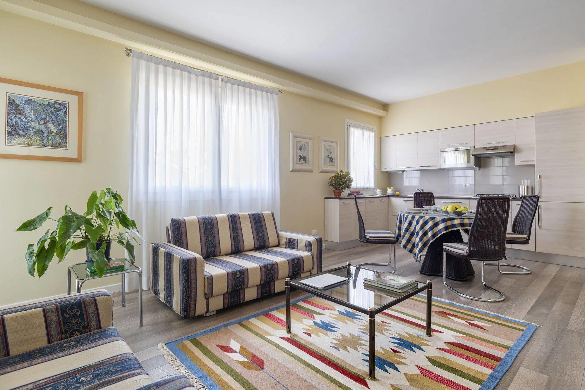Palazzo Brando - Living Apartments Treviso Exterior photo