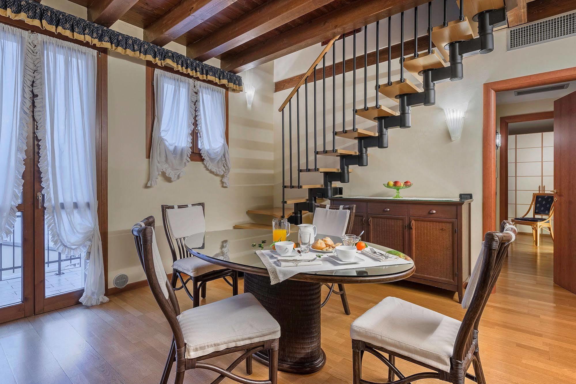 Palazzo Brando - Living Apartments Treviso Exterior photo