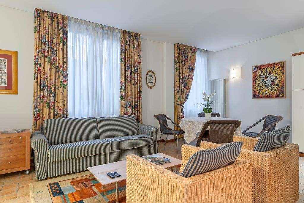 Palazzo Brando - Living Apartments Treviso Room photo